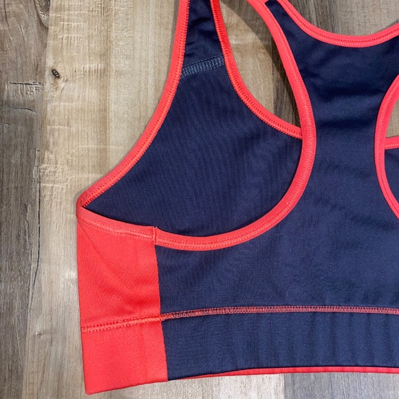 Nike LiveStrong Sports Bra Small - Picture 5 of 6